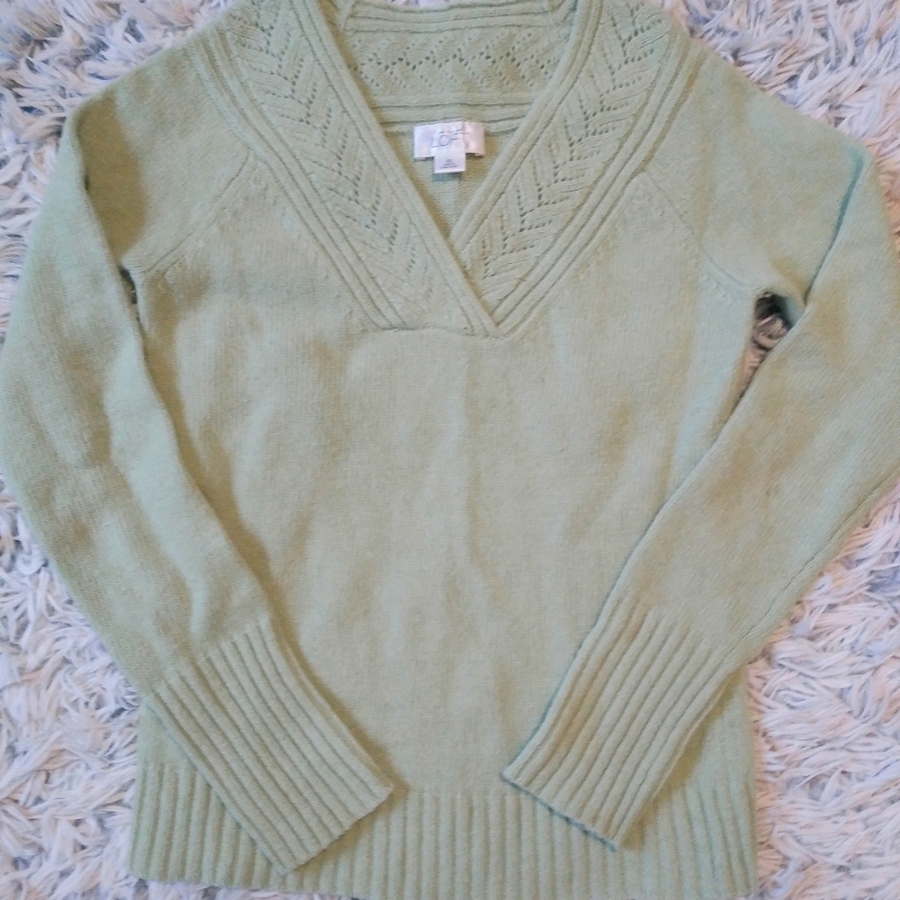 Women's Wool Sweater. XSmall. Green